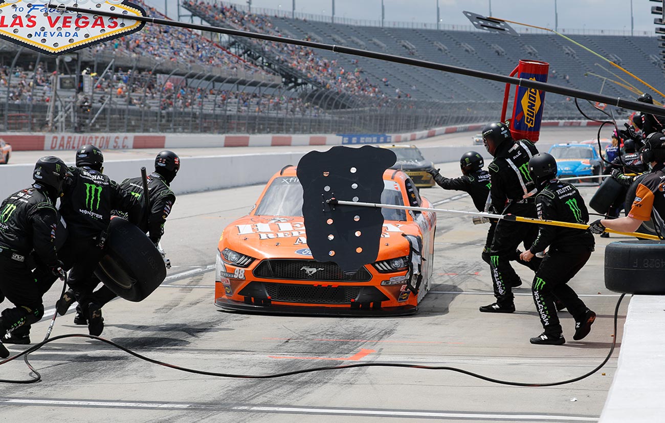 Henry racecar pulling into the pit